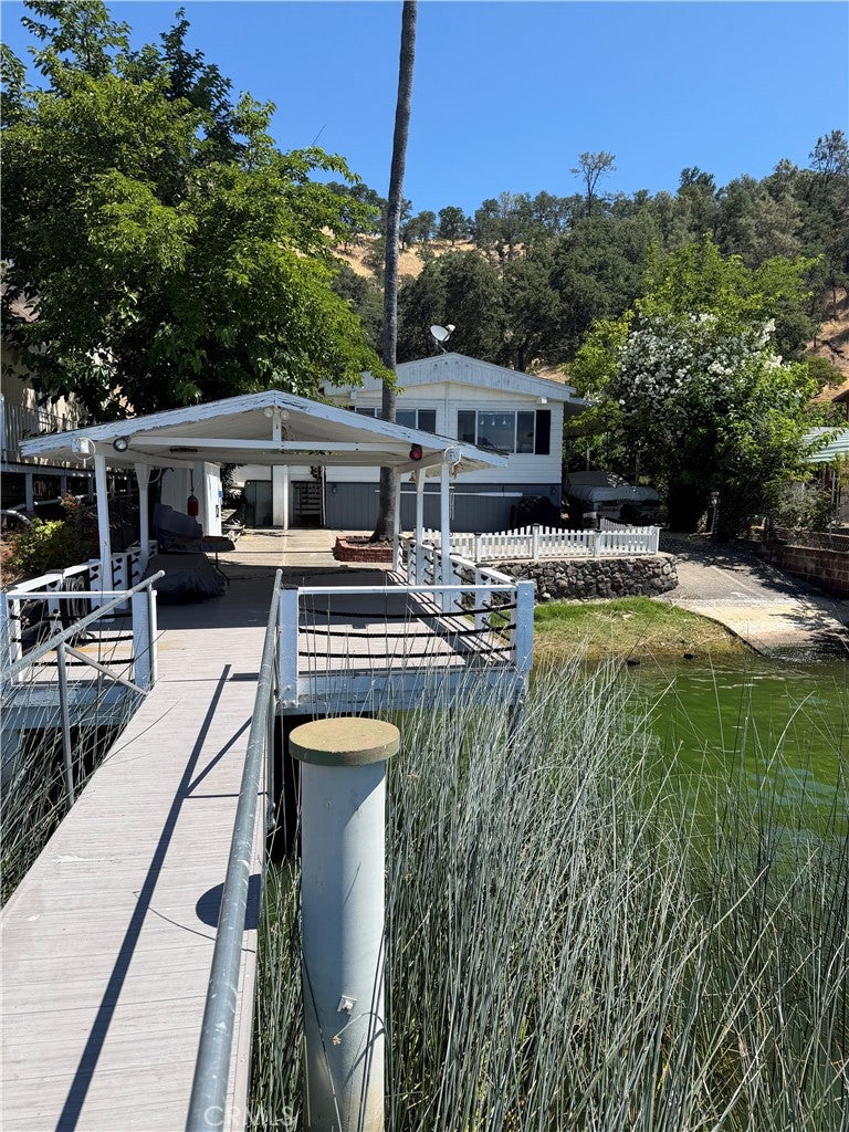 9859 Crestview Drive
