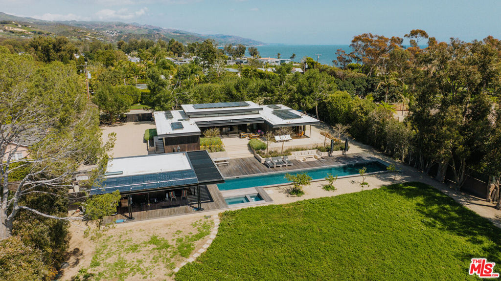 6709 Zumirez Drive