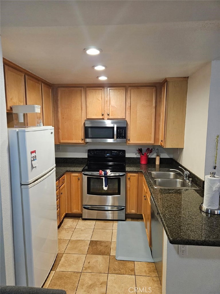 2350 Del Mar Way 103