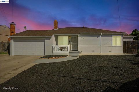 Photo of 26802 Lakewood Way Way, Hayward, CA 94544 (MLS # 41127545)