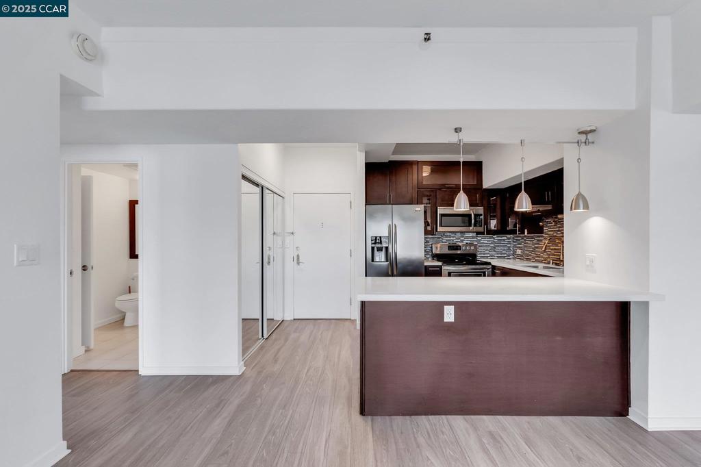 PACIFIC PK PLAZA - Residential