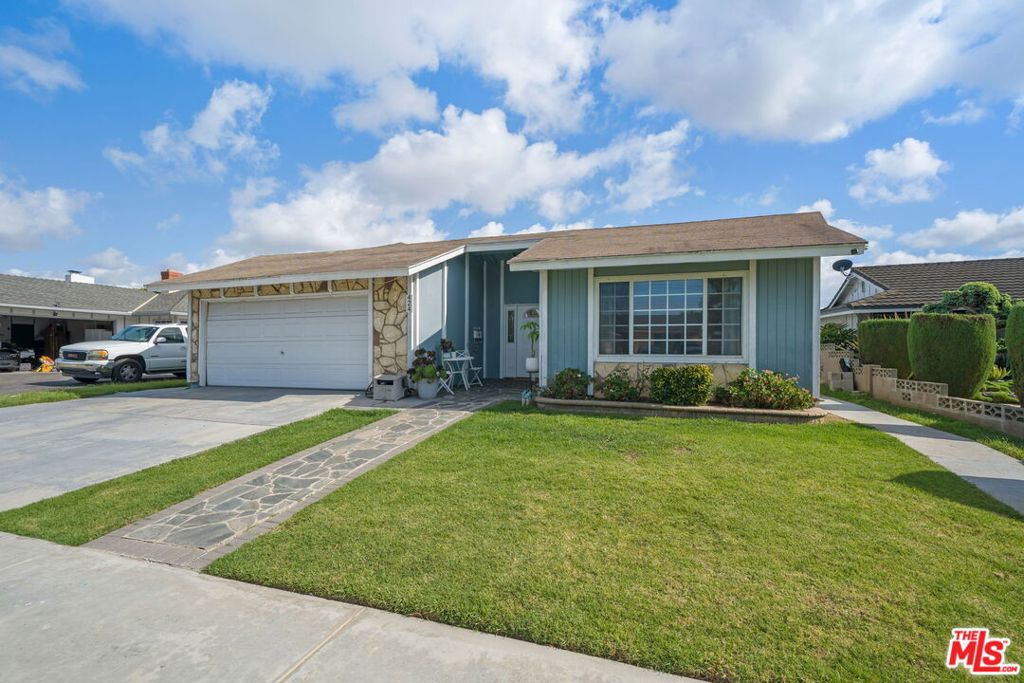 424 E Moorehaven Drive