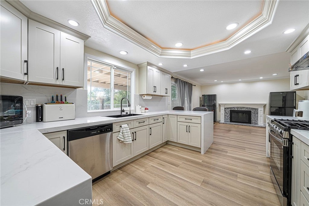 14622 Canterbury, Tustin CA 92780 - Photo 12