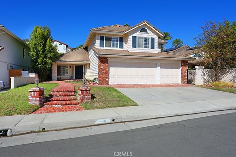 Photo of 29011 Canyon Vista Dr, Lake Forest, CA 92679 (MLS # PW25233121)