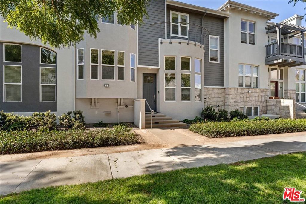 Popular Tapestry 3-story townhome in Playa Vista for lease, available after August 1. There are 3 true bedrooms, all located on the top floor. Large 2060 SF home, with separate living room, family room, dining room, gas fireplace, outdoor balcony, extra office area and plenty of bonus storage area. Terrific location, facing south and facing tree-lined Discovery Creek. Very quiet street, lots of natural sunlight. Home has cherry hardwood floors, plantation shutters, newer carpet in bedrooms, newer stainless steel appliances in kitchen, built-in surround speakers (in family room, main bedroom & main bathroom). Rent covers water, trash & security monitoring service, plus access to pool and gym nearby! Walk to Whole Foods, Movies, Restaurants, Concert Park Shoppes, The Resort, etc. Tapestry II is conveniently located in Playa Vista's Phase 1 community (mostly residential), approximately 2 blocks from Resort (pool and fitness center) and approximately 2 blocks from Concert Park Shoppes. This urban community is very walkable and has 29 parks. Security officers patrol the neighborhood on bikes 24/7.