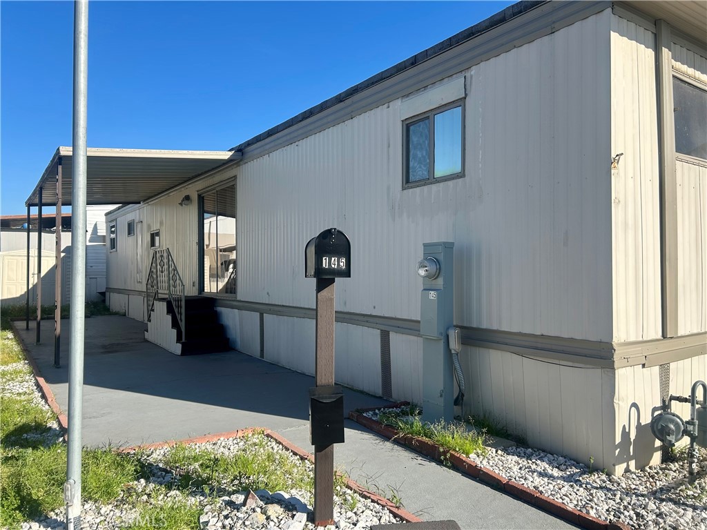 1045 N Azusa 145