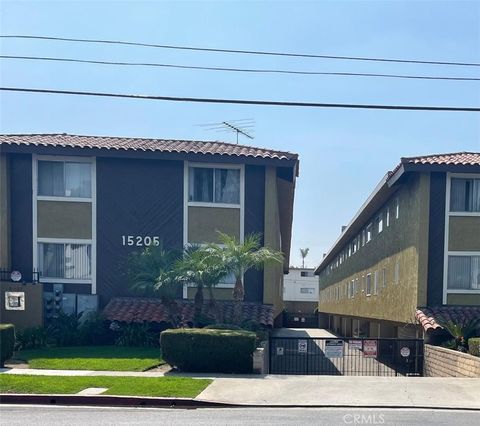 Photo of 15205 S Budlong Avenue #1, Gardena, CA 90247 (MLS # DW25182145) Photo of 15205 S Budlong Avenue #1, Gardena, CA 90247 (MLS # DW25182145)