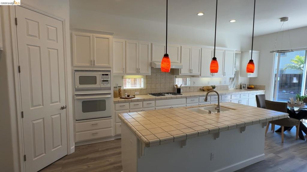 5556 Arcadia Cir