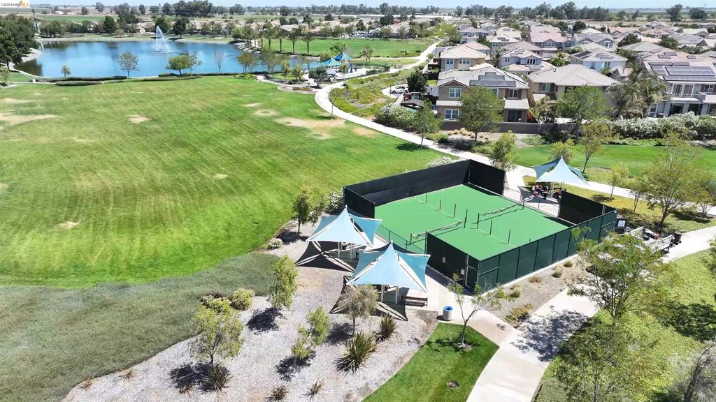 5556 Arcadia Cir