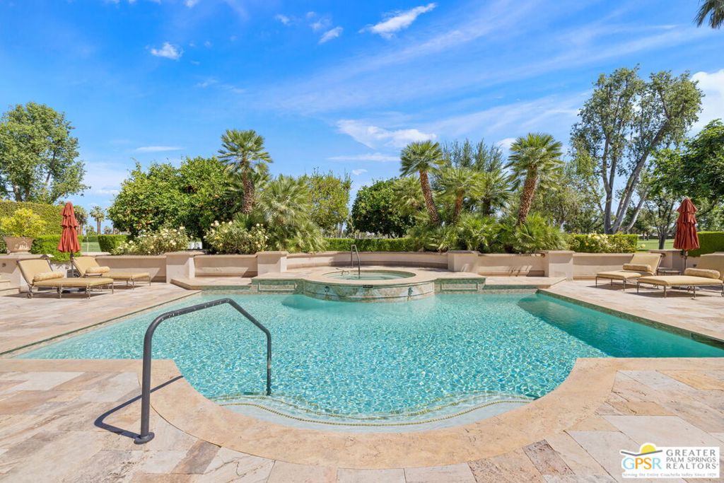 71150 N Thunderbird Terrace