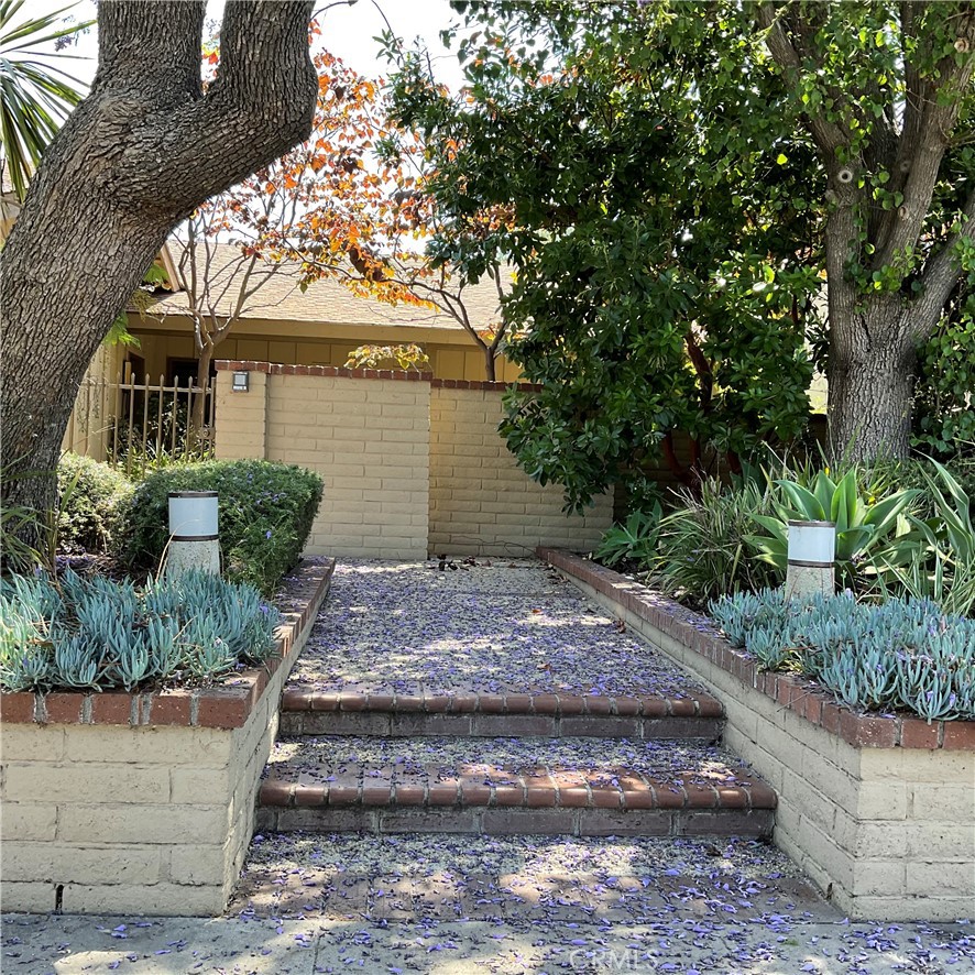 171 S Lincoln Street