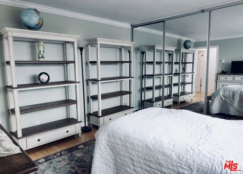 Photo of 914 Lincoln Boulevard #106, Santa Monica, CA 90403 (MLS # 26641475)