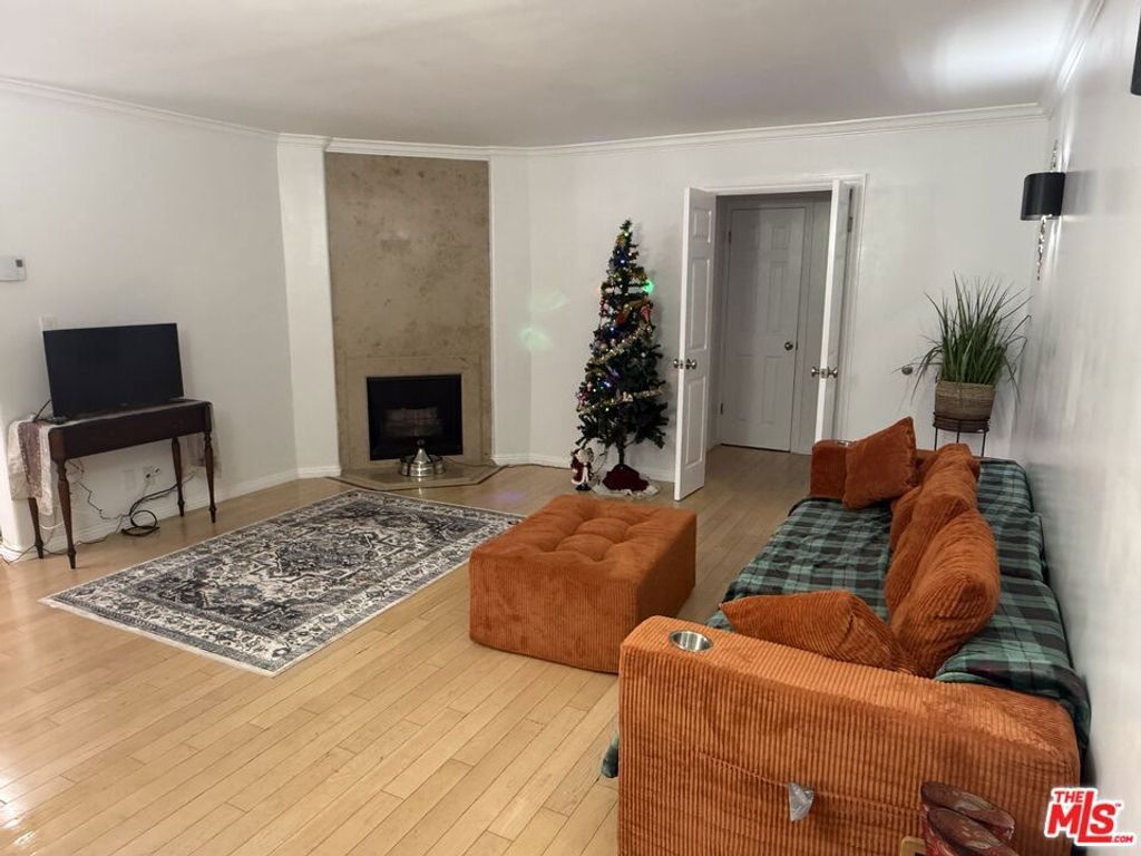 Photo of 914 Lincoln Boulevard #106, Santa Monica, CA 90403 (MLS # 26641475)