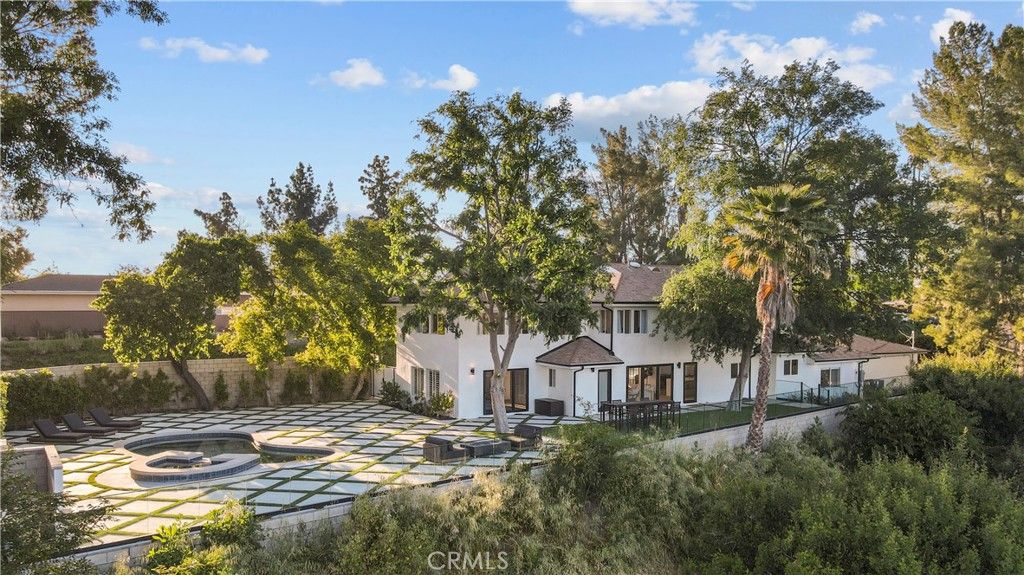 Photo of 19538 Redwing, Tarzana, CA 91356 (MLS # BB26014053)