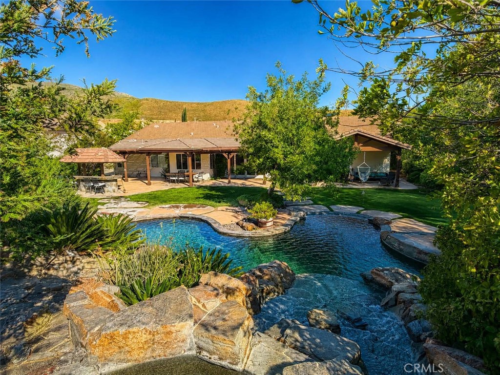 30024 Valley Glen Street