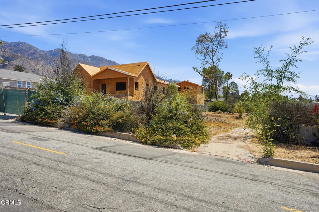 3268 Fair Oaks Avenue