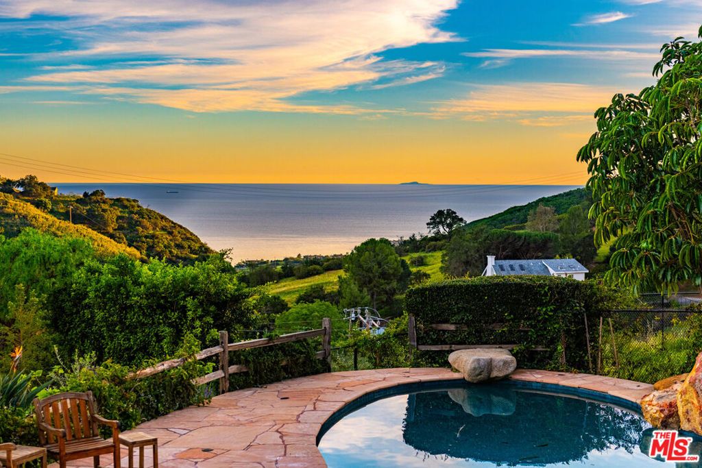 Photo of 27008 Old Chimney Road, Malibu, CA 90265 (MLS # 26659237)