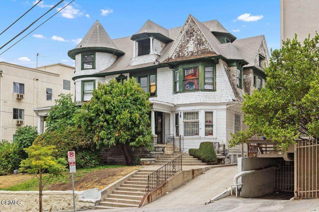 767 Garland Avenue, Los Angeles CA 90017