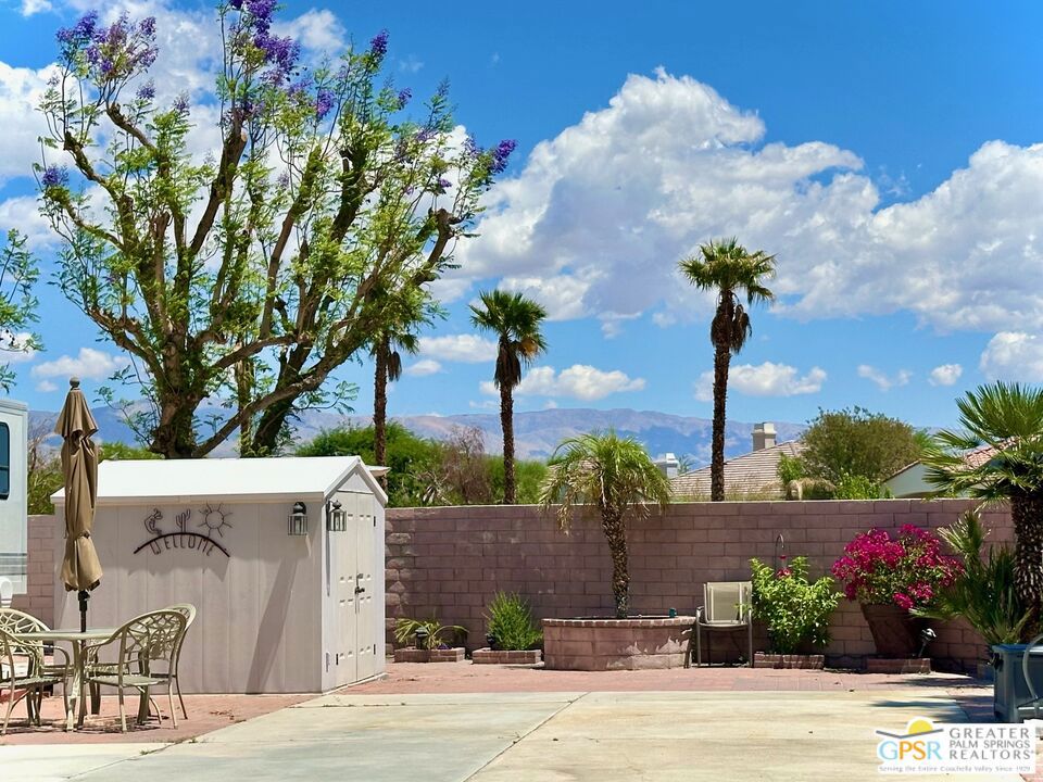 Desert Shadows Rv Re - Land