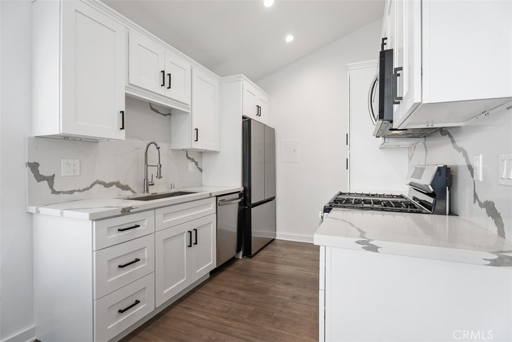 1410 Cabrillo Park Drive E