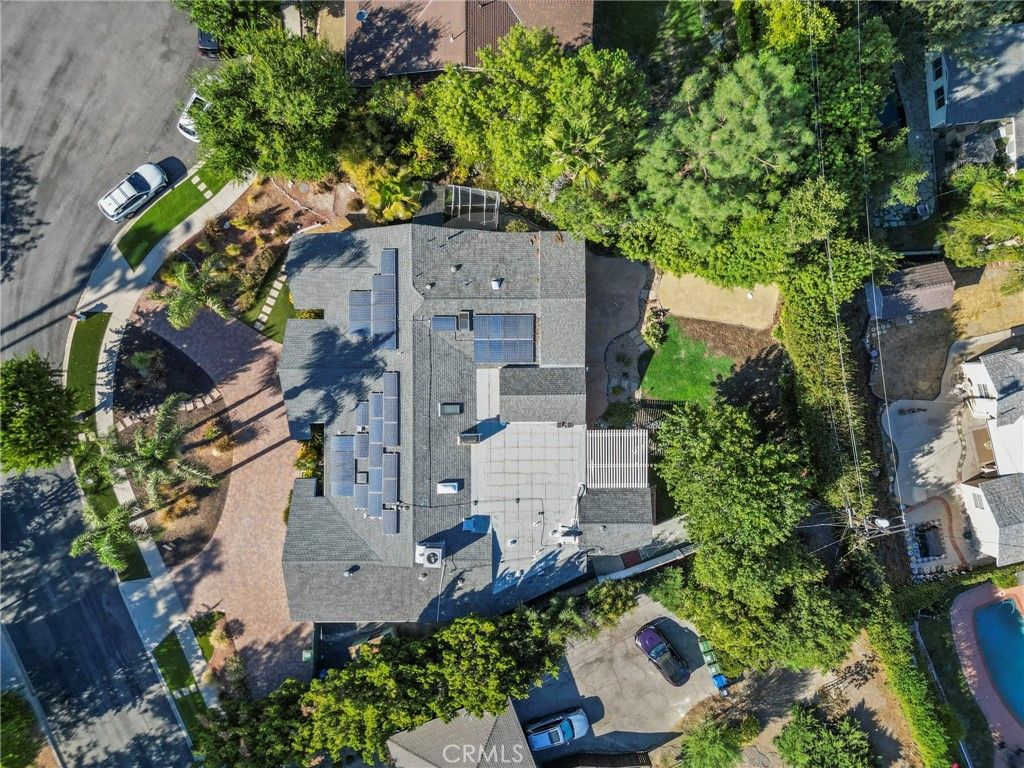 Photo of 6022 Elba Place, Woodland Hills, CA 91367 (MLS # SR25191748)