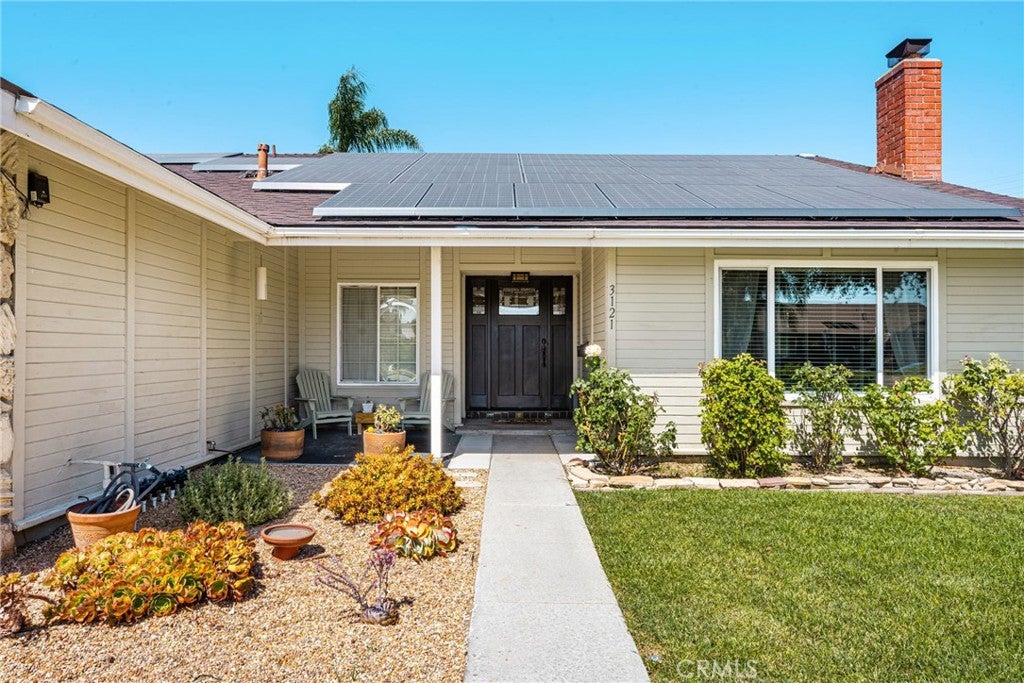 3121 N Hearthside