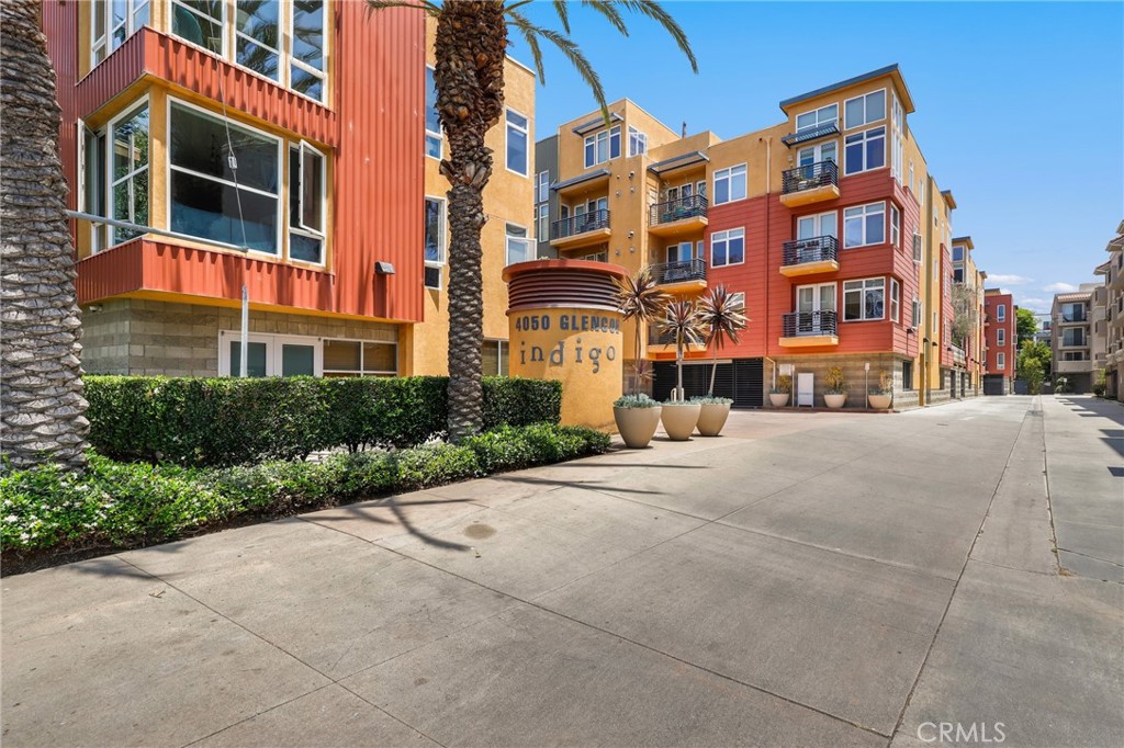 Welcome to this stylish and beautifully updated top-floor end-unit 1-bedroom, 2-bathroom condo located in one of Marina del Rey’s most desirable modern complexes. Just 1.8 miles from Venice Beach and 1 mile to the Marina, this home blends luxurious comfort with a vibrant coastal lifestyle. Situated in a premium location within the community, this top-floor end unit offers enhanced privacy and an abundance of natural light.Step inside to find gorgeous hardwood floors, an inviting fireplace, and an open-concept layout that leads to your private balcony—perfect for relaxing or entertaining. The gourmet kitchen features sleek granite countertops and a premium Viking appliance package, while both bathrooms have been thoughtfully renovated, including the spa-like primary suite with a soaking tub, oversized shower, and dual vanity.Additional highlights include an in-unit stackable washer and dryer, two dedicated subterranean parking spaces, and a large private storage unit. The secured building offers resort-style amenities such as a fitness center, jacuzzi, steam room, BBQ grills, outdoor firepit, dog run, and a resident meeting room with WiFi. Key fob or code access ensures peace of mind.Enjoy the best of coastal living with modern amenities and an unbeatable location—your Marina del Rey lifestyle starts here.