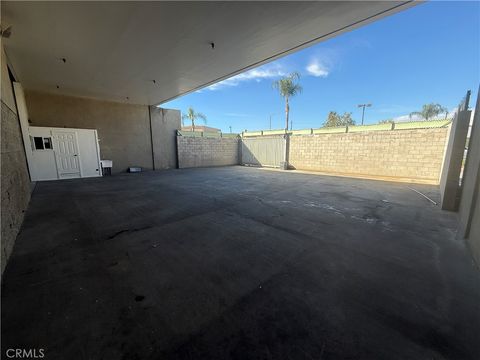 Photo of 590 Maple Court, Colton, CA 92324 (MLS # IV26095934)