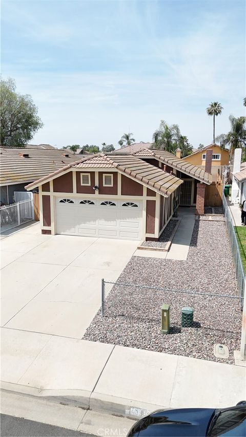 Photo of 15365 Theresa Ave, Moreno Valley, CA 92551 (MLS # SW26076809)