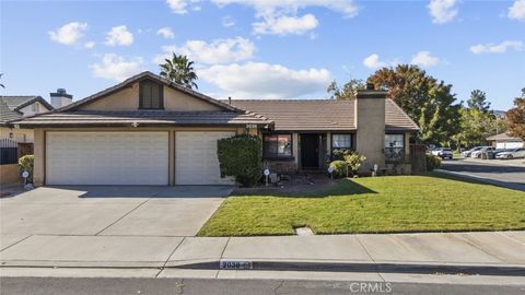 Photo of 2038 Falcon Avenue, Palmdale, CA 93551 (MLS # SR25244551)