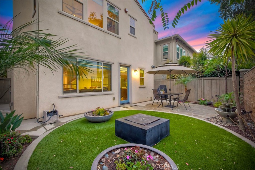 2076 Blue Oak Lane