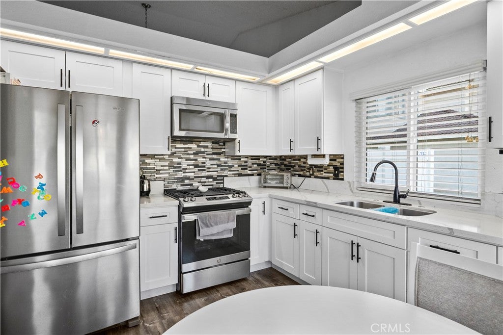 144 N Plymouth