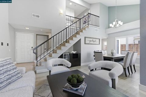 Photo of 29856 Ventnor Court Ct, Hayward, CA 94544 (MLS # 41129998)