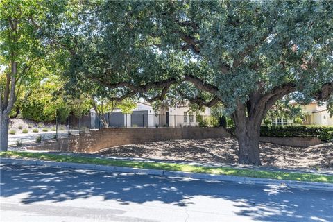 Tiny photo for 915 Vista Cerro Drive, Paso Robles, CA 93446 (MLS # NS26142123)