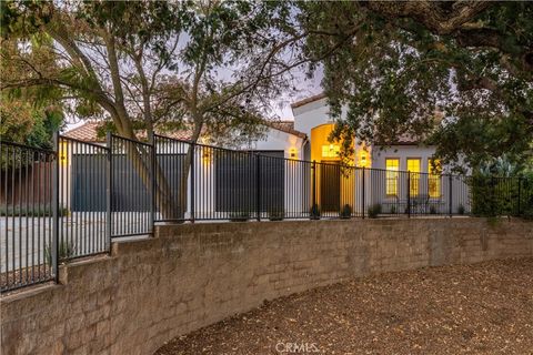Tiny photo for 915 Vista Cerro Drive, Paso Robles, CA 93446 (MLS # NS26142123)