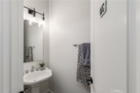 Tiny photo for 915 Vista Cerro Drive, Paso Robles, CA 93446 (MLS # NS26142123)