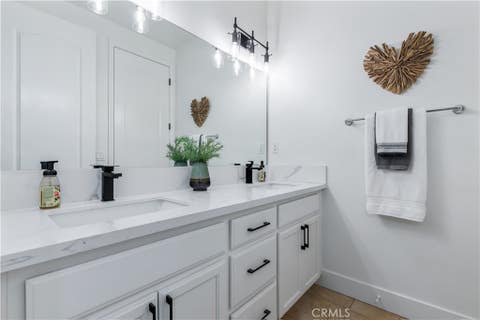 Tiny photo for 915 Vista Cerro Drive, Paso Robles, CA 93446 (MLS # NS26142123)