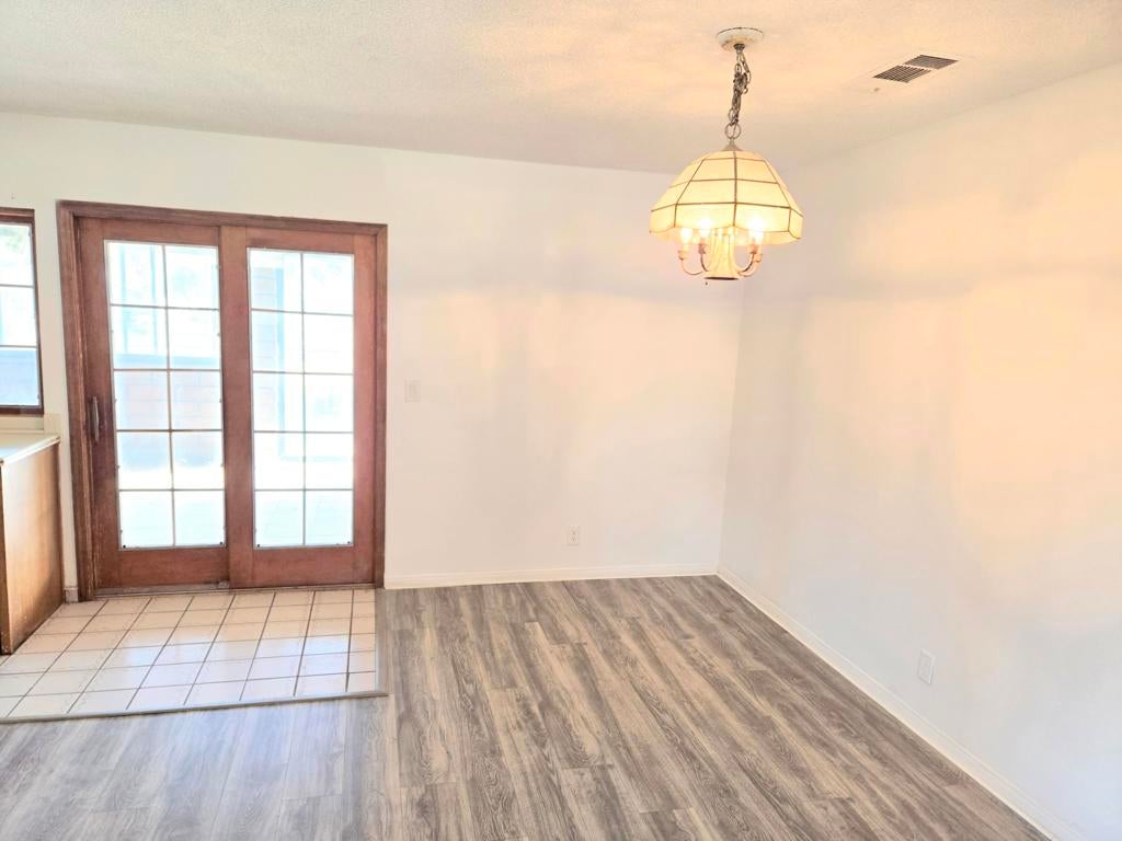 44121 Shadow Way