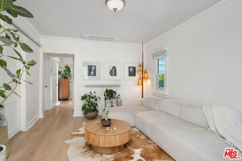 Photo of 1/2 Linnie Canal, Venice, CA 90291 (MLS # 26824373)