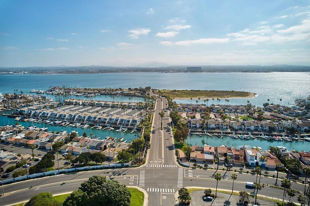 105 Antigua Ct