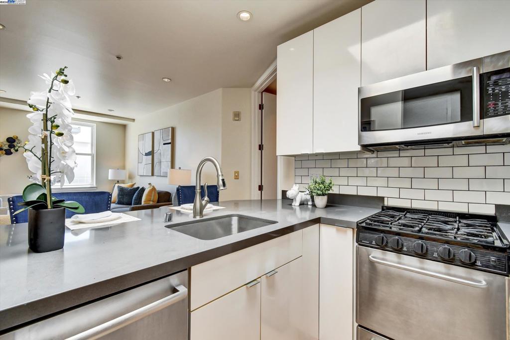 NOB HILL - Residential