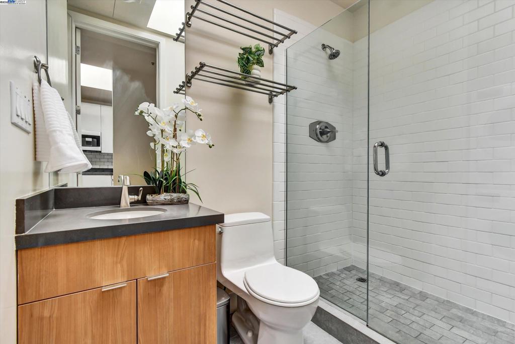 NOB HILL - Residential