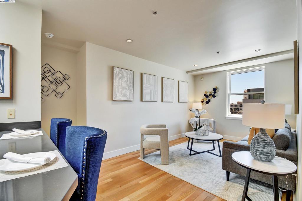 NOB HILL - Residential