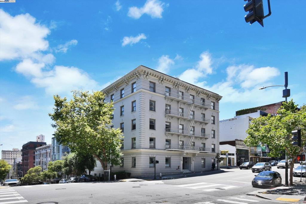 NOB HILL - Residential