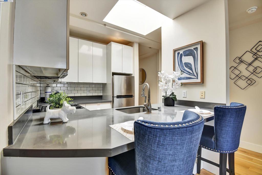 NOB HILL - Residential