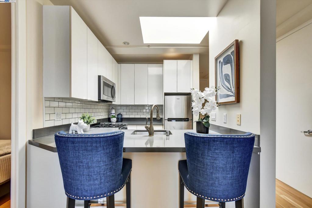 NOB HILL - Residential