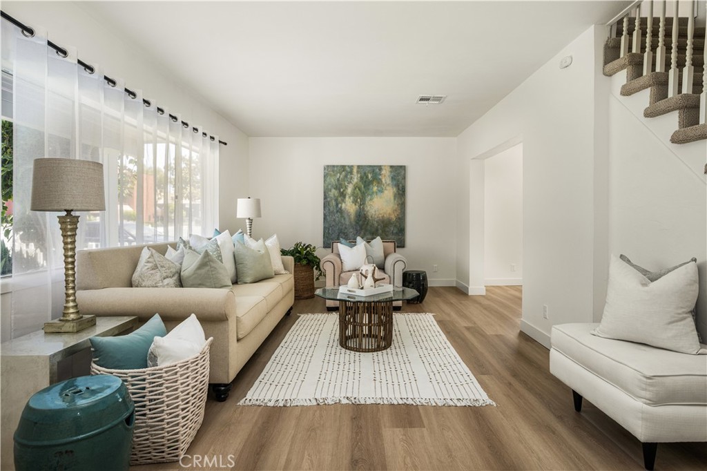 1314 N Flower