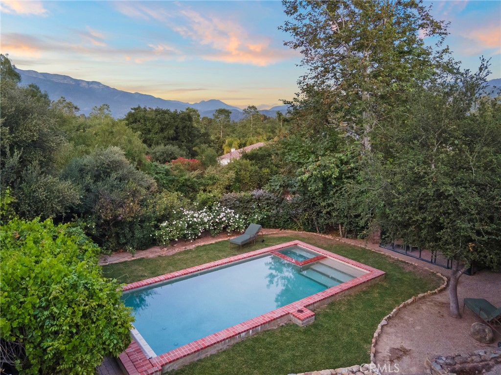 520 Foothill Road
