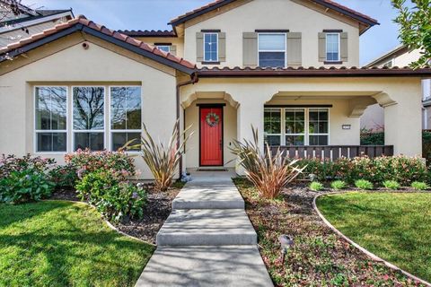 Photo of 13126 Chamberlain Avenue, Marina, CA 93933 (MLS # ML82037230)