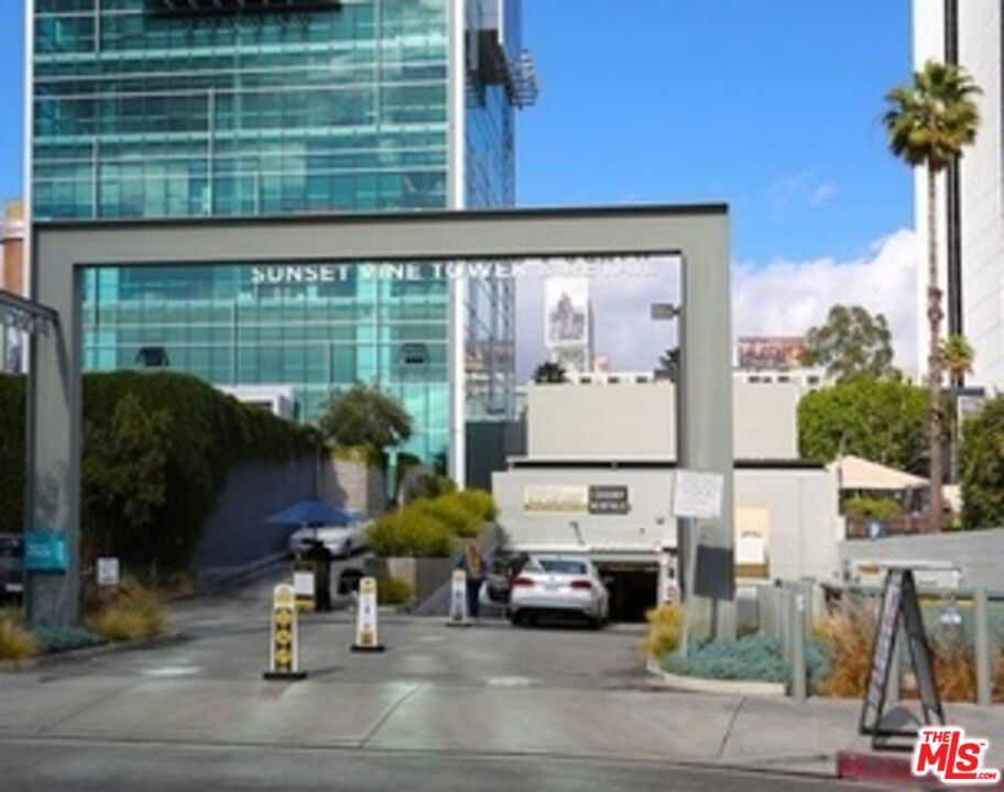 Properties 2 1480 VINE Street 1203